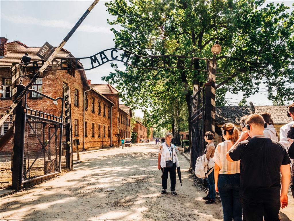 Krakow Auschwitz tour start