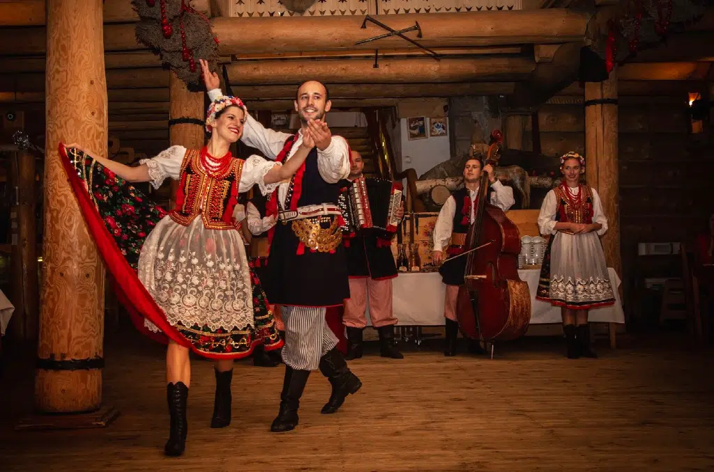 Volksabend mit traditionellem polnischen Essen